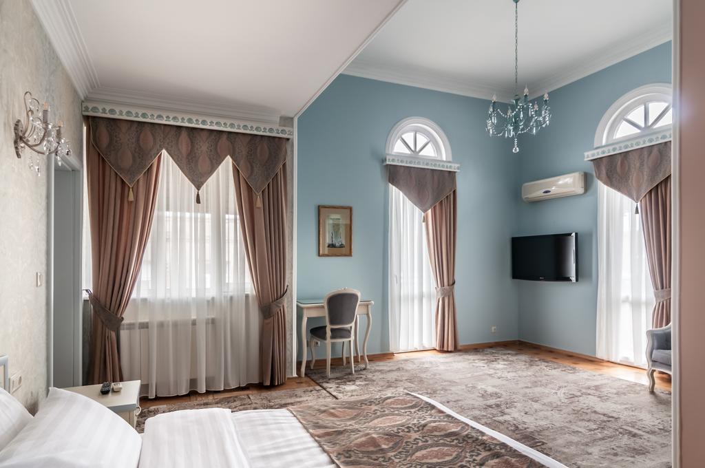 Prestige Palace - Esquisse Hotel Tbilisi ภายนอก รูปภาพ