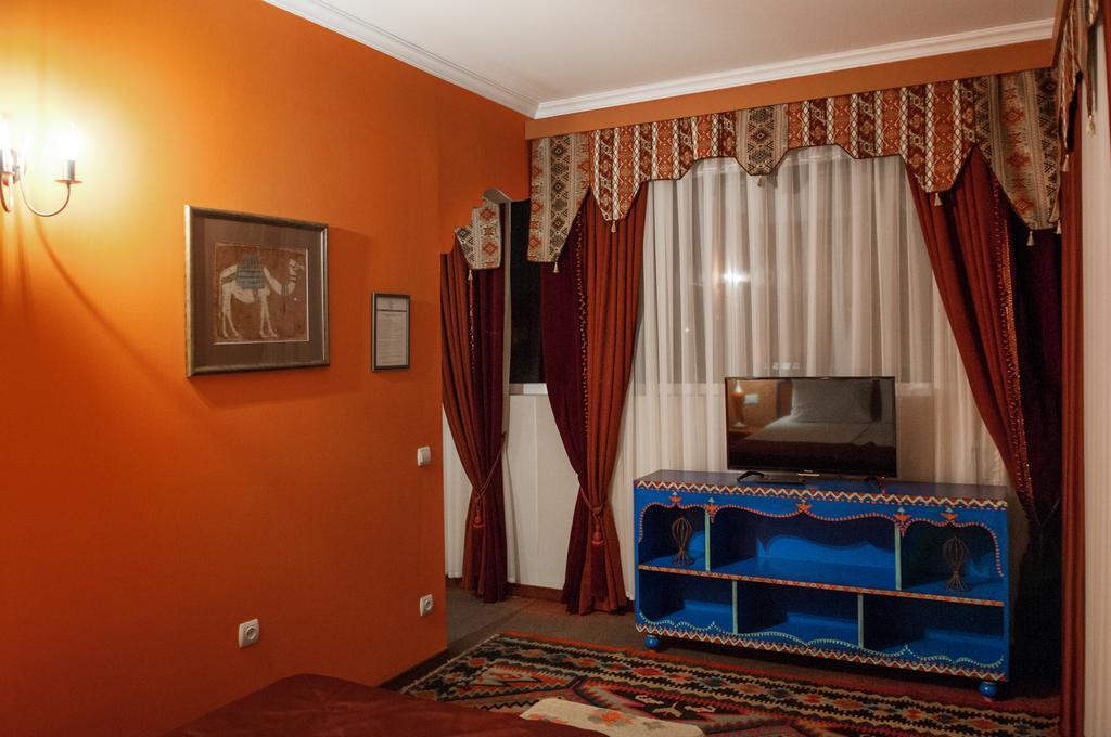 Prestige Palace - Esquisse Hotel Tbilisi ภายนอก รูปภาพ