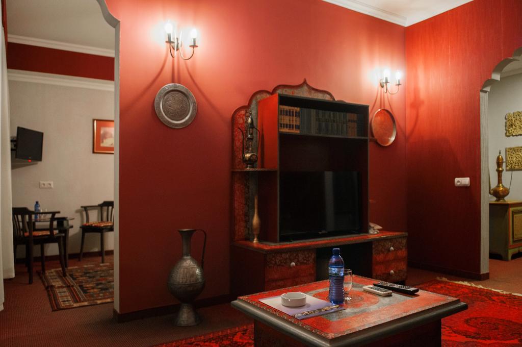 Prestige Palace - Esquisse Hotel Tbilisi ภายนอก รูปภาพ